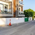 Yamas Urban Living Platinum Key
