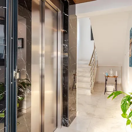 Yamas Urban Living Platinum Key *