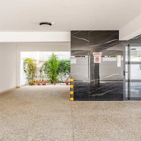 Yamas Urban Living Platinum Key Aparthotel 3*