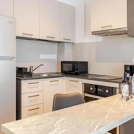 Yamas Urban Living Platinum Key Лимасол