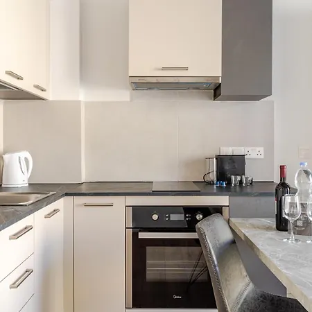 Yamas Urban Living Platinum Key 3* Лимасол