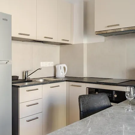 Aparthotel Yamas Urban Living Platinum Key