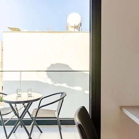 Yamas Urban Living Platinum Key Aparthotel