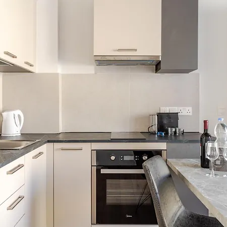 Aparthotel Yamas Urban Living Platinum Key