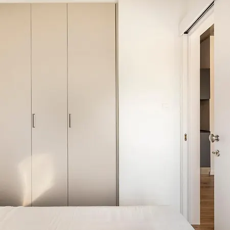 Yamas Urban Living Platinum Key Aparthotel
