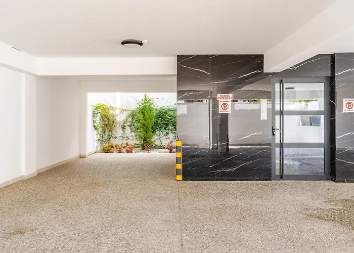 Yamas Urban Living Platinum Key