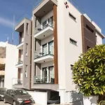 Yamas Urban Living Platinum Key Aparthotel