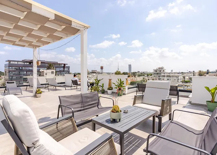 Yamas Urban Living Platinum Key